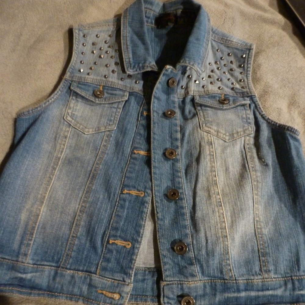 🔥 Fire Los Angeles Studded Denim Vest Women’s Size S